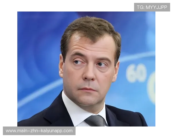 梅德韦杰夫稳定取胜,硬地实力尽显,梅德韦杰夫专访 梅德韦杰夫稳定取胜,硬地实力尽显,梅德韦杰夫专访